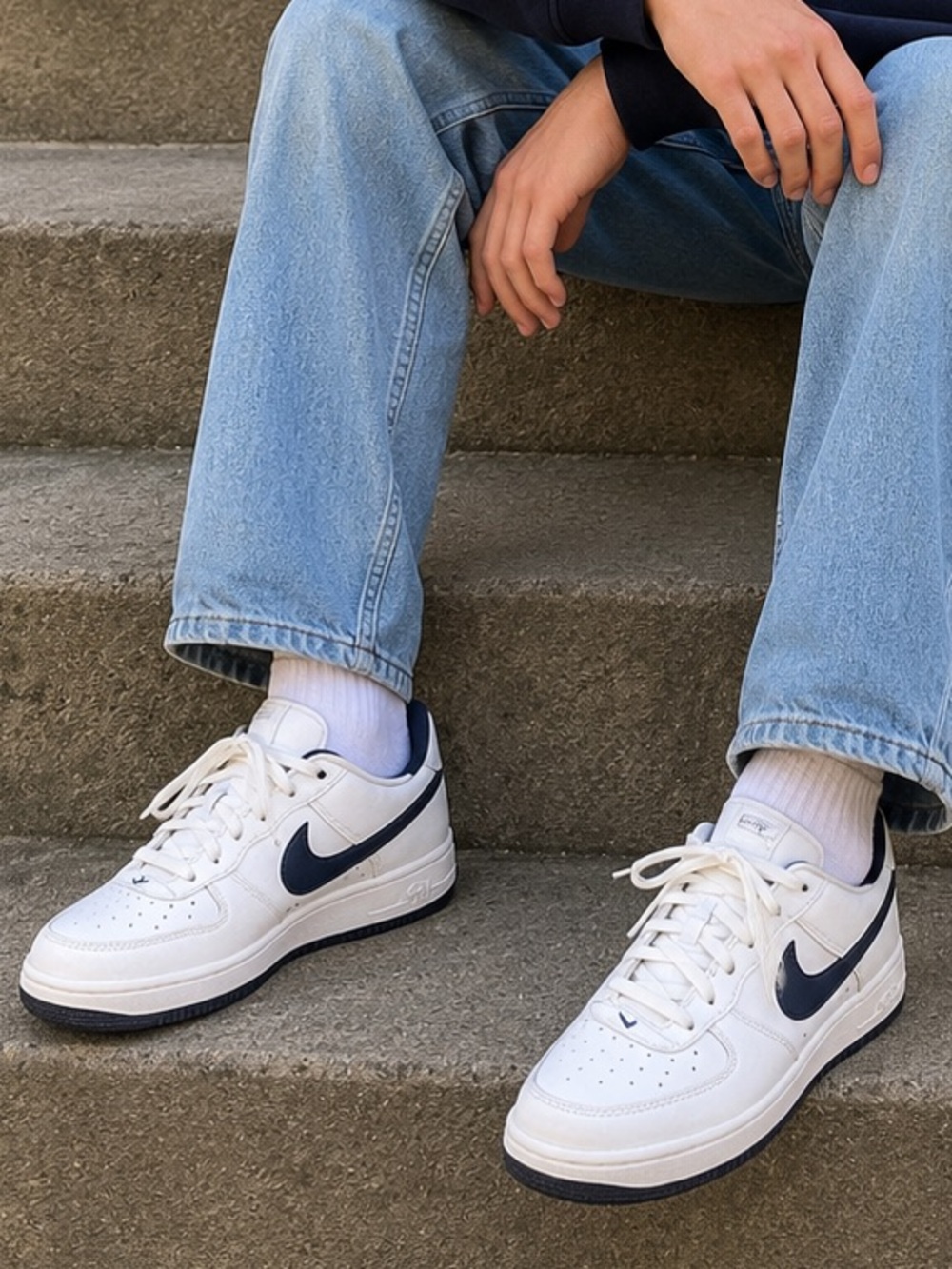 Nike Air Kids (5Y) White and Navy Low-Top Sneakers